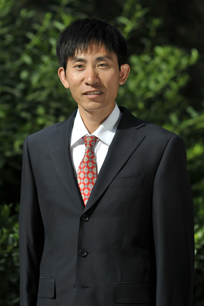 李健強
